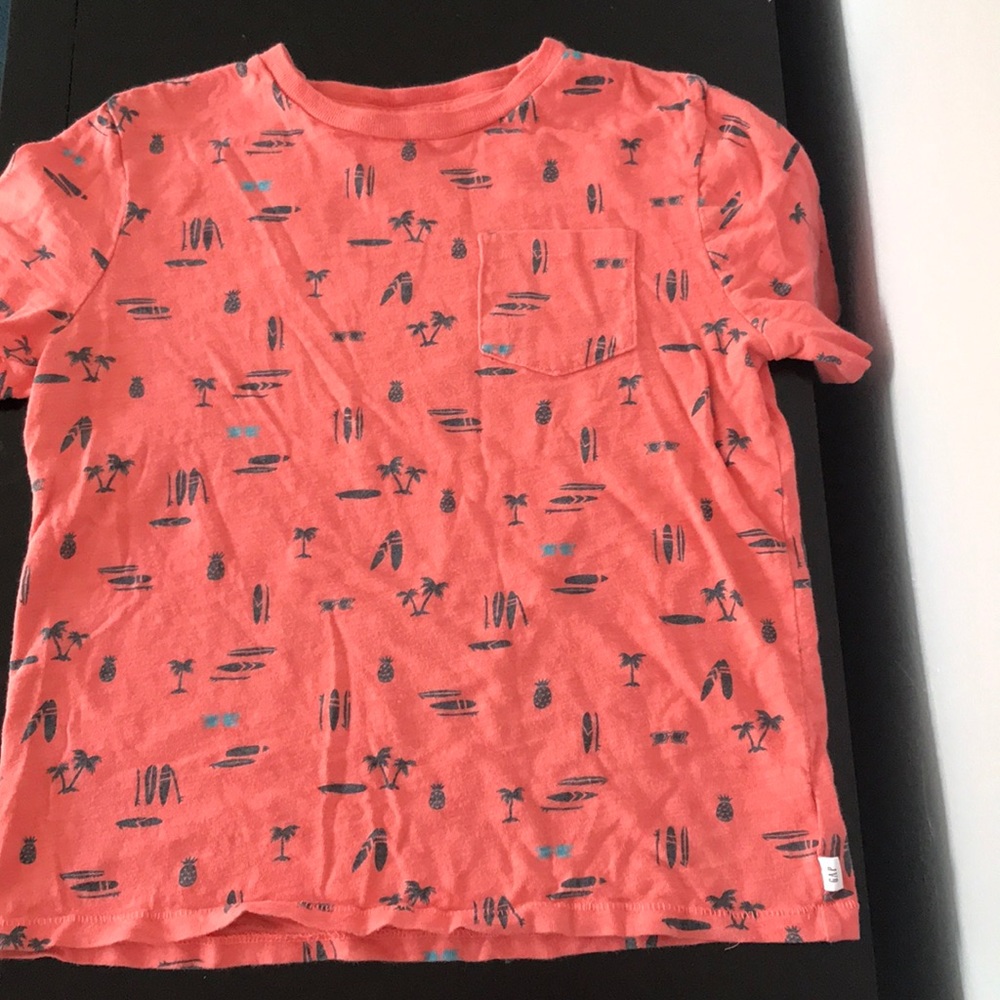 Part of 2/$10 🦕 GAP boys s/s
